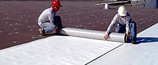 Impermeabilização de coberturas Para evitar anomalias relacionadas com infiltrações, além da instalação de um sistema de drenagem adequado, é fundamental a aplicação de um sistema de impermeabilização na sua cobertura.