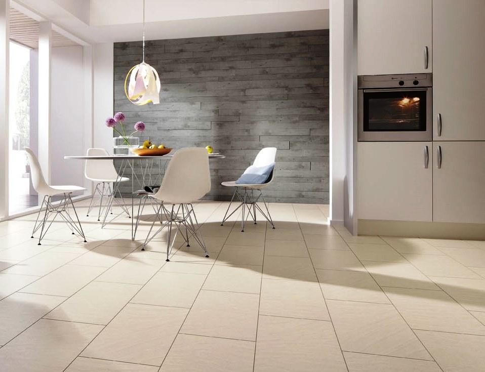 Armazéns, escritórios, lojas, garagens, jardins, apartamentos, quartos, salas, cozinhas, casas de banho, moradias, qualquer espaço pode necessitar ou beneficiar de uma remodelação.