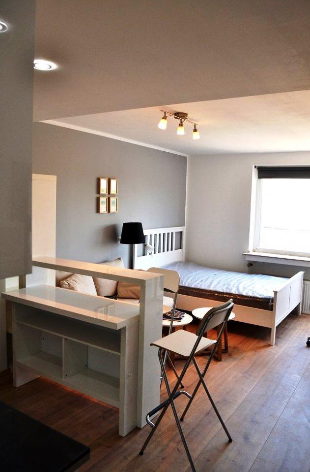 A equipa de técnicos da CASA VIVA (designers, arquitectos e engenheiros) está em permanente contacto com remodelações de espaços interiores e exteriores. Assim, qualquer que seja a remodelação que precisa, a CASA VIVA dá vida à sua ideia ajudando e acompanhando todos os aspectos técnicos e organização da melhor solução para si.
