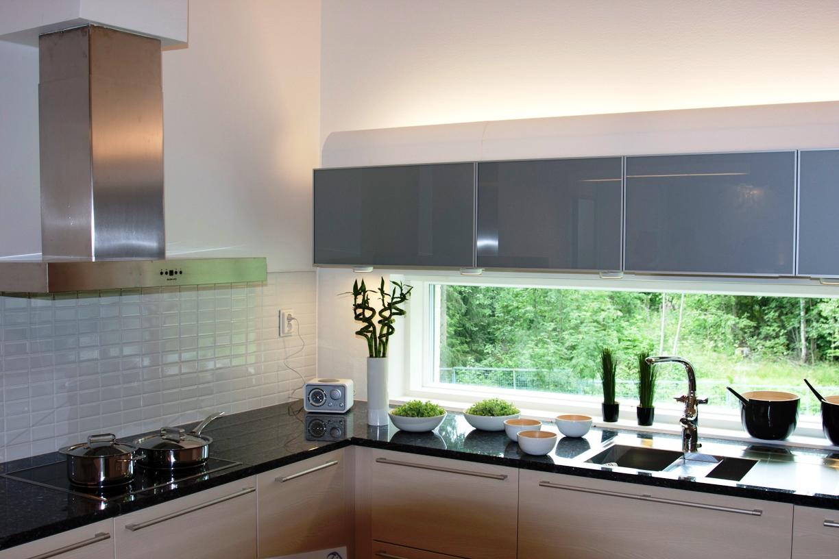 Tantas vezes referido como o coração da casa, a cozinha é o lugar dedicado à culinária e preparação de alimentos.