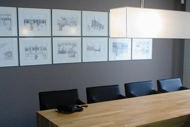 Tipos de escritórios Existem vários tipos de escritórios: escritórios em habitações, escritório de empresas, salas de reunião, salas de chefia, salas corporativas, salas de administração, entre outros.