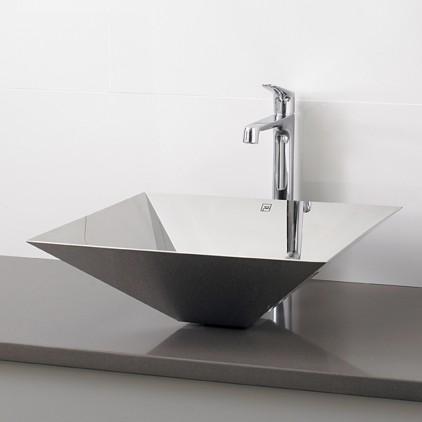 Os metais podem ser os materiais de eleição para equipamentos sanitários se o Cliente preferir.