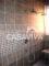 Base de duche com chuveiro duplo e torneira misturadora de duche.Revestimento de paredes em azulejo cermico.