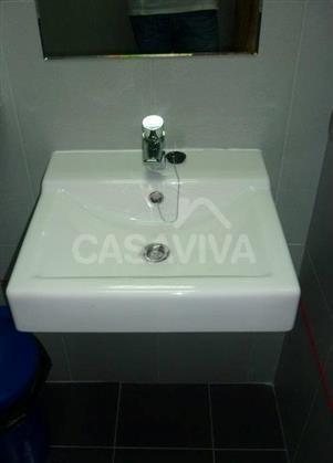 As loias sanitrias foram seleccionadas pelo Dono de Obra. A CASA VIVA trabalha com tcnicos especializados neste tipo de instalaes.
