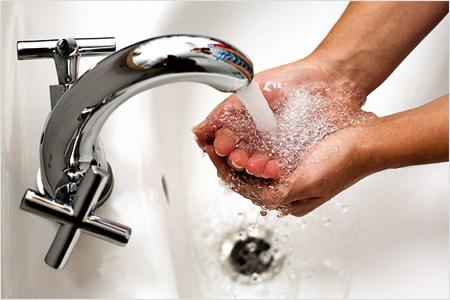 Canalização A canalização é constituída por toda a rede de canos e tubos de uma habitação.