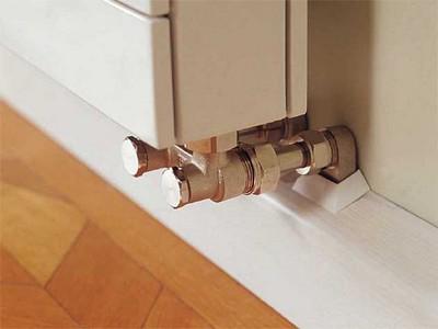 Sistema de canalização Nas canalizações de água antigas há frequentemente rupturas, infiltrações e água que chega às torneiras com partículas, cor ou sabor estranhos.