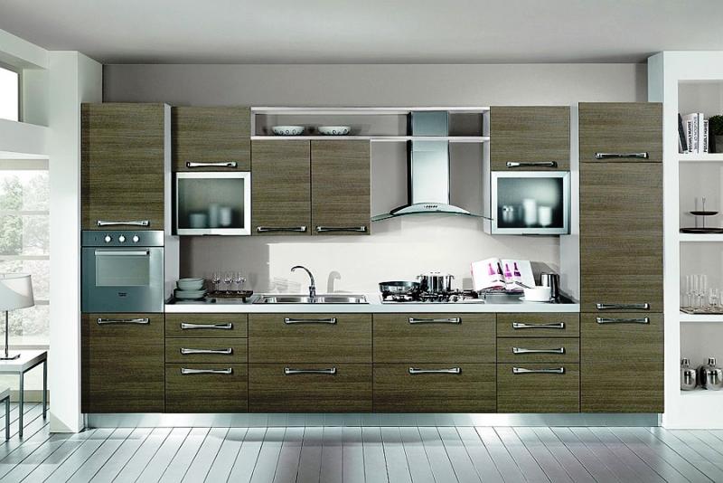 As cozinhas podem ser constituídas por equipamentos em aço, inox, alumínio ou mesmo madeira de acordo com o conceito pretendido.
