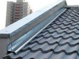 Execução de remates As boas práticas na execução de remates na cobertura relativamente aos elementos emergentes são fundamentais para evitar patologias relacionadas com infiltrações.