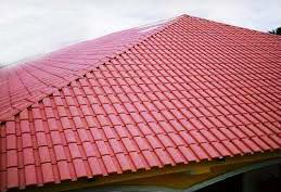 Telhas hidrófugas Caso proceda à substituição da cobertura, pode optar por escolher telhas hidrófugas, se bem o produto hidrófugo costuma desaparecer ao fim de cerca de dois anos.