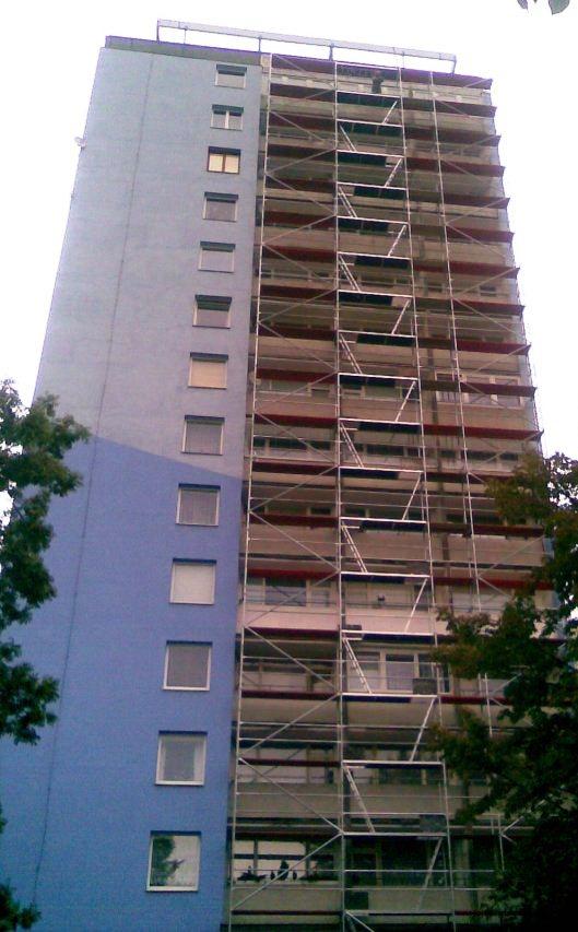 Reabilitação de edifícios altos Na reabilitação de edifícios altos é fundamental implementar um conjunto de equipamentos de protecção e controlo para segurança dos trabalhadores e para garantir que as condições de trabalho são as requeridas para um resultado final excelente.