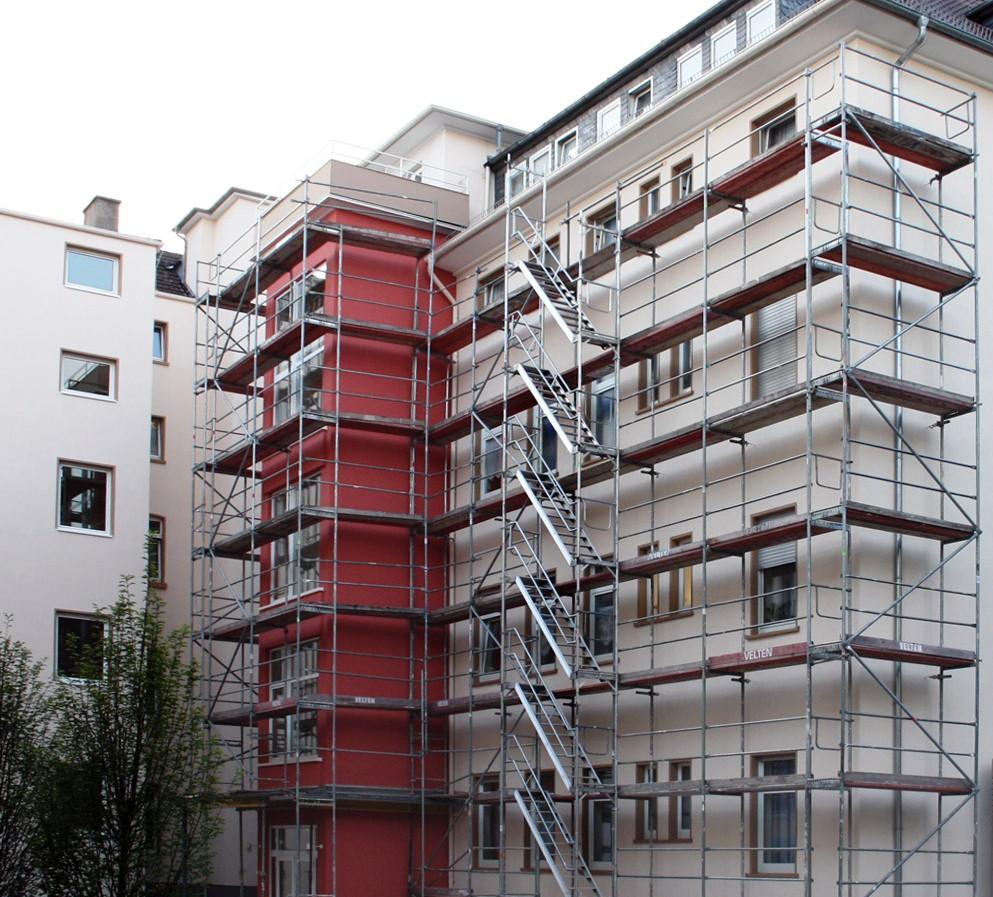 Soluções de revestimento de fachadas A CASA VIVA faz o levantamento das necessidades para a fachada do seu edifício e ajuda na escolha das melhores soluções (que tipo de tinta utilizar, que tipos de revestimento, recuperar as serralharias, execução de remates, etc).