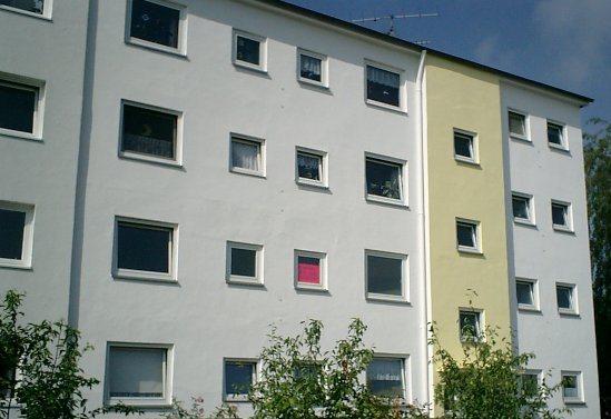 Soluções de revestimento de fachadas As preocupações com a eficiência da envolvente dos edifícios determinam que existam diferentes soluções que permitam oferecer um melhor desempenho de isolamento nas fachadas.