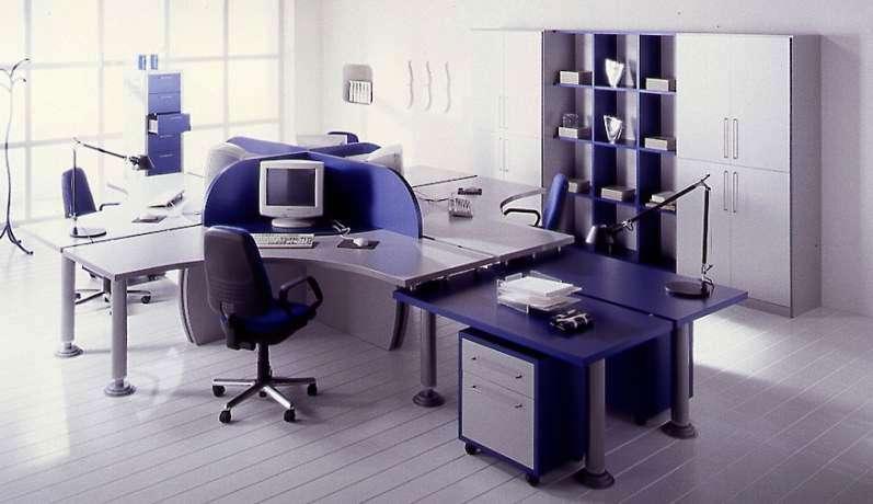 A natureza dos materiais utilizados num espaço de escritório define a personalidade da envolvente de trabalho.