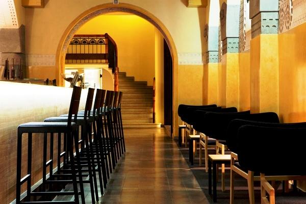 Existem vários estilos de espaços comerciais, dependendo muito do tipo de serviço que o mesmo oferece.